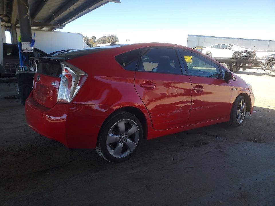 2015 Toyota Prius VIN JTDKN3DU5F0423612 COPART salvage auction — SIDE, CA - SALVAGE CERTIFICATE, sold $15 on 2026-07-21 (photo 3)