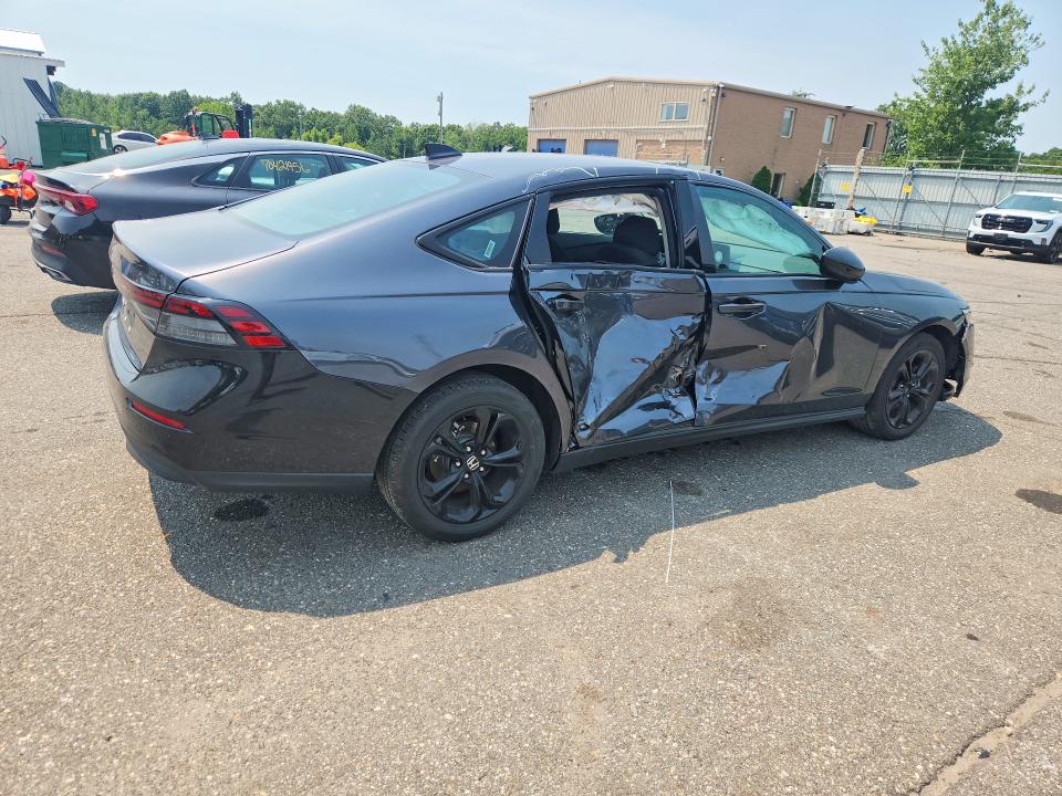 2025 Honda Accord VIN 1HGCY1F40SA084521 COPART salvage auction — SIDE, FL - CERT OF TITLE SLVG REBUILDABLE, sold $7,300 on 2026-08-03 (photo 3)