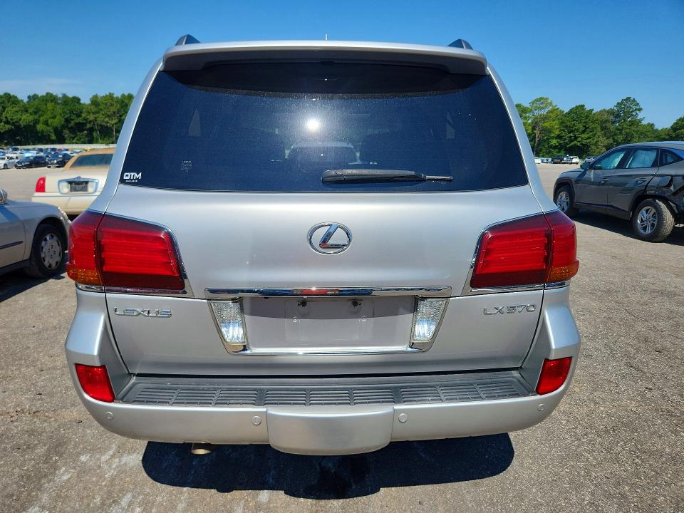2010 Lexus Lx 570 VIN JTJHY7AX6A4055107 COPART salvage auction — NORMAL WEAR, AL - CERTIFICATE OF TITLE, sold $2,850 on 2026-07-27 (photo 6)