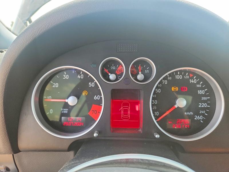 2003 Audi Tt quattro VIN TRUWT28NX31003831 COPART salvage auction — REAR END, AB - BOS - SALVAGE, sold $400 on 2026-07-28 (photo 9)