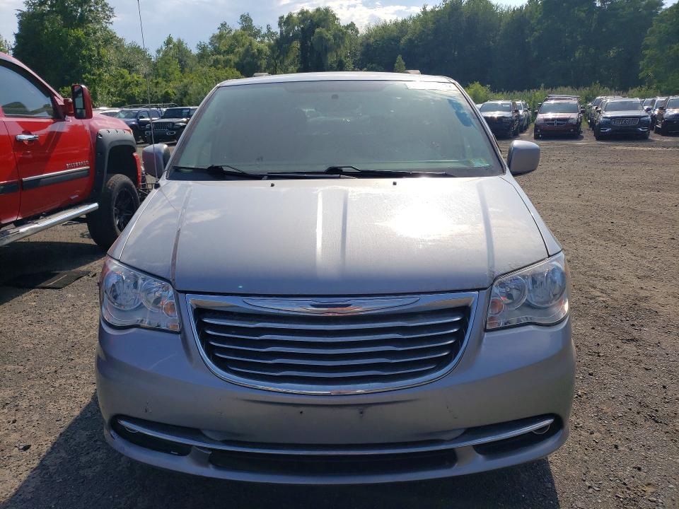 2016 Chrysler Voyager VIN 2C4RC1BG3GR247706 COPART salvage auction — MINOR DENT/SCRATCHES, Vt - Certificate Of Title (P), sold $1,400 on 2026-07-23 (photo 5)