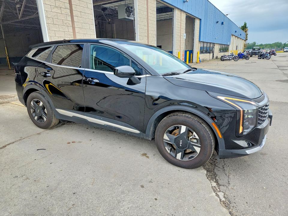 2026 Kia Sportage VIN 5XYK23DF3TG362907 COPART salvage auction — SIDE, IL - CERTIFICATE OF TITLE, sold $9,200 on 2026-07-20 (photo 4)