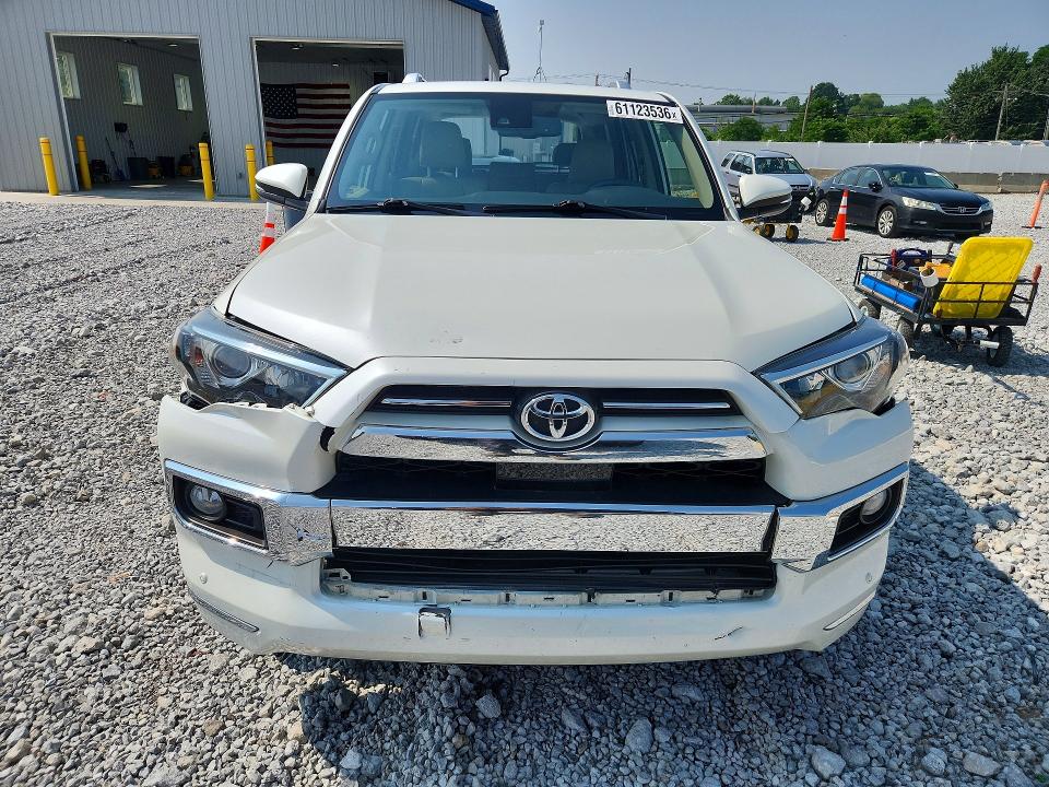 2020 Toyota 4runner VIN JTEBU5JR8L5823477 COPART salvage auction — REAR END, OH - CERT OF TITLE-SALVAGE, sold $11,800 on 2026-07-28 (photo 5)
