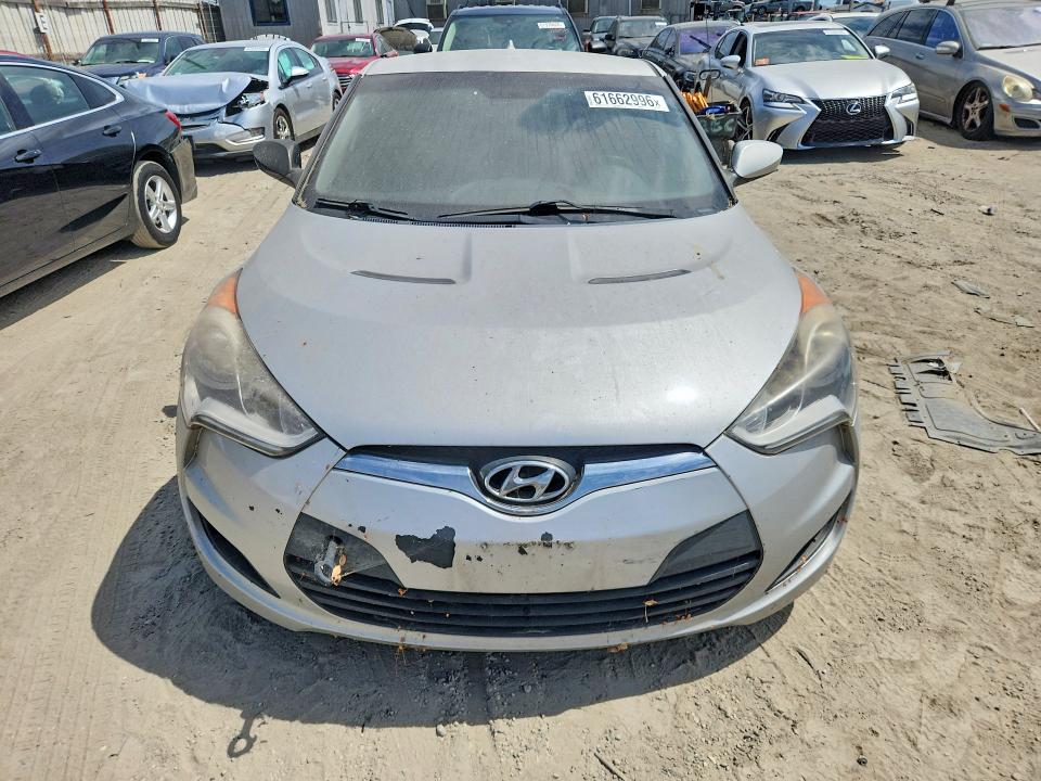 2015 Hyundai Veloster VIN KMHTC6AD3FU239306 COPART salvage auction — MINOR DENT/SCRATCHES, CA - DIS/DLR/EXP ONLY CLEAN TITLE, sold $275 on 2026-07-23 (photo 5)