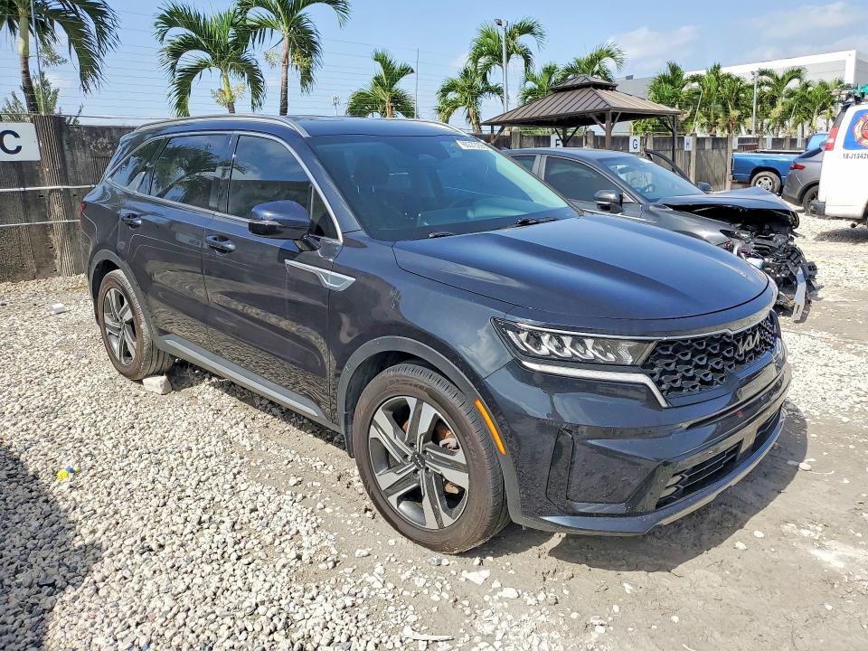 2023 Kia Sorento VIN KNDRHDLG4P5211683 COPART salvage auction — MINOR DENT/SCRATCHES, Fl - Cert Of Title Slvg Rebuildable, sold $15,900 on 2026-07-31 (photo 4)