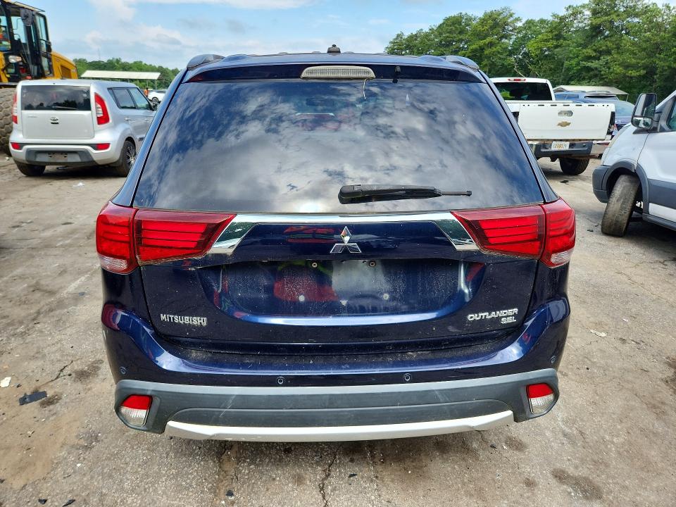 2016 Mitsubishi Outlander VIN JA4AD3A34GZ010727 COPART salvage auction — NORMAL WEAR, AL - CERTIFICATE OF TITLE, sold $2,400 on 2026-07-10 (photo 6)