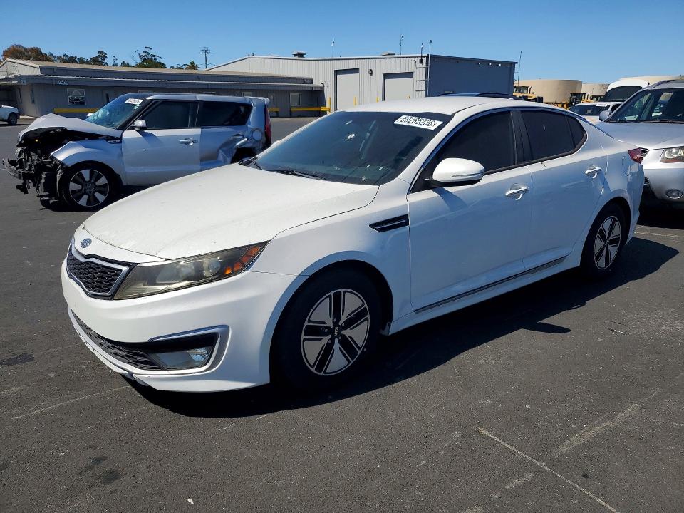 2011 Kia Optima hybrid VIN KNAGM4AD2B5006588 COPART salvage auction — MINOR DENT/SCRATCHES, Ca - Dis/Dlr/Exp Only Clean Title, sold $1,450 on 2026-07-13 (photo 1)