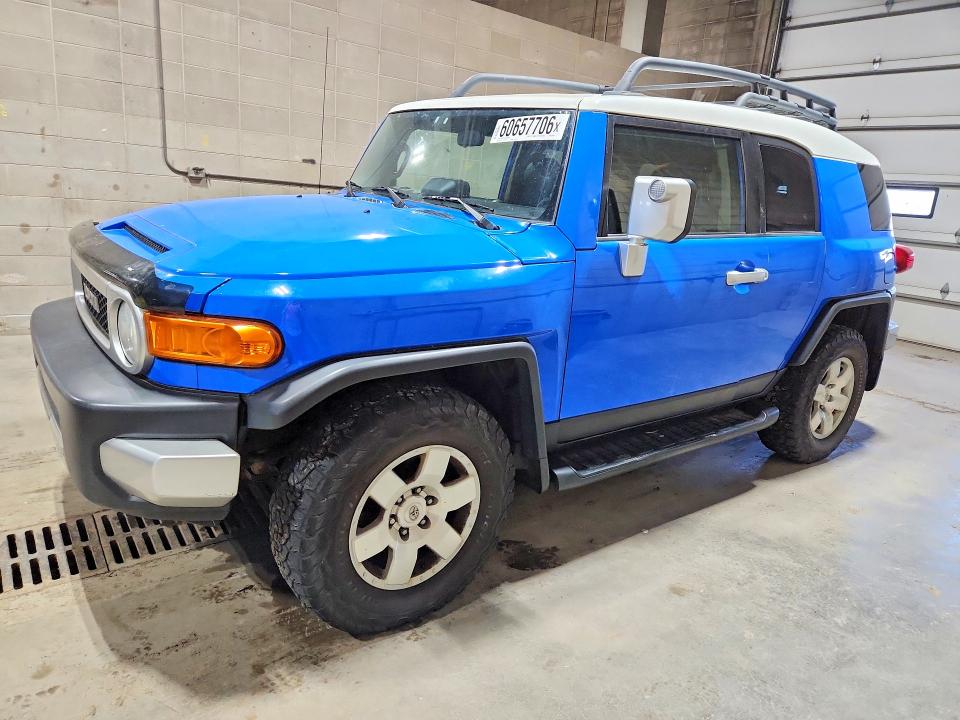 2007 Toyota Fj cruiser VIN JTEBU11F470009795 COPART salvage auction — MINOR DENT/SCRATCHES, Mn - Certificate Of Title, sold $3,200 on 2026-07-21 (photo 1)