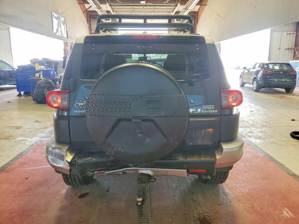 2014 Toyota Fj cruiser VIN JTEBU4BF8EK193334 COPART salvage auction — REAR END, Pa - Certificate Of Salvage, sold $9,100 on 2026-07-13 (photo 6)