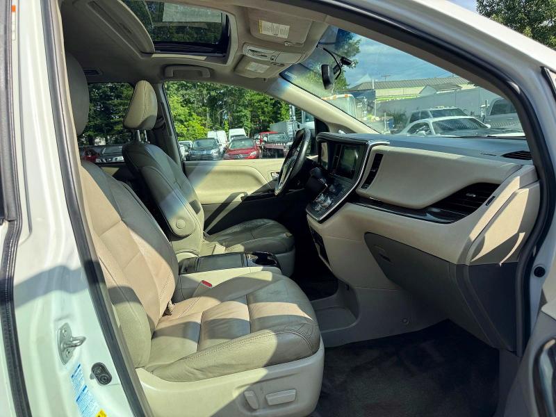 2017 Toyota Sienna VIN 5TDDZ3DC4HS159092 COPART salvage auction — MINOR DENT/SCRATCHES, Me - Certificate Of Title, sold $7,100 on 2026-08-19 (photo 9)