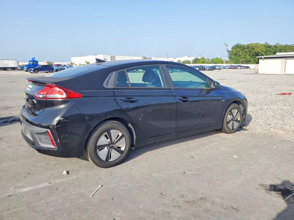 2017 Hyundai Ioniq VIN KMHC65LC1HU048475 COPART salvage auction — MINOR DENT/SCRATCHES, Fl - Certificate Of Title, sold $2,250 on 2026-07-22 (photo 3)