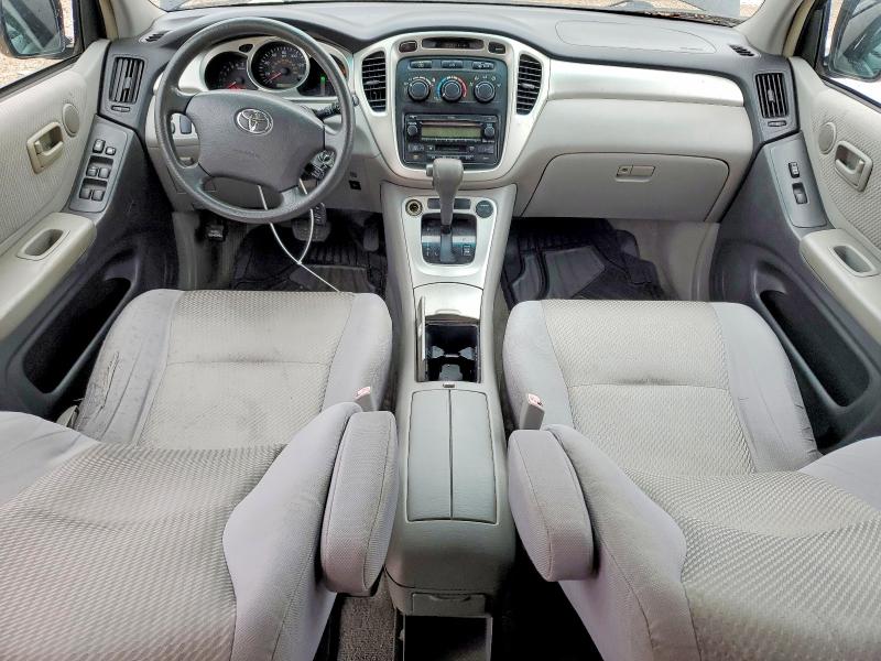 2005 Toyota Highlander VIN JTEGP21AX50070007 COPART salvage auction — MINOR DENT/SCRATCHES, TX - CERTIFICATE OF TITLE, sold $1,150 on 2026-07-31 (photo 8)