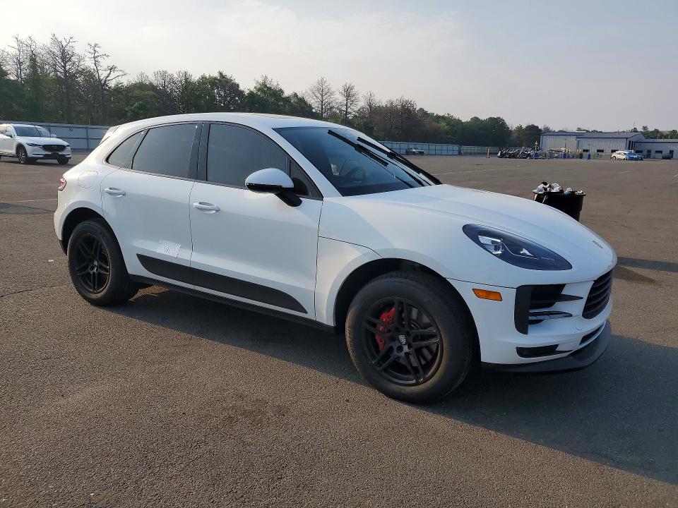 2021 Porsche Macan VIN WP1AA2A54MLB12889 COPART salvage auction — WATER/FLOOD, NY - MV907A-FLOOD SALVAGE, sold $17,200 on 2026-07-29 (photo 4)