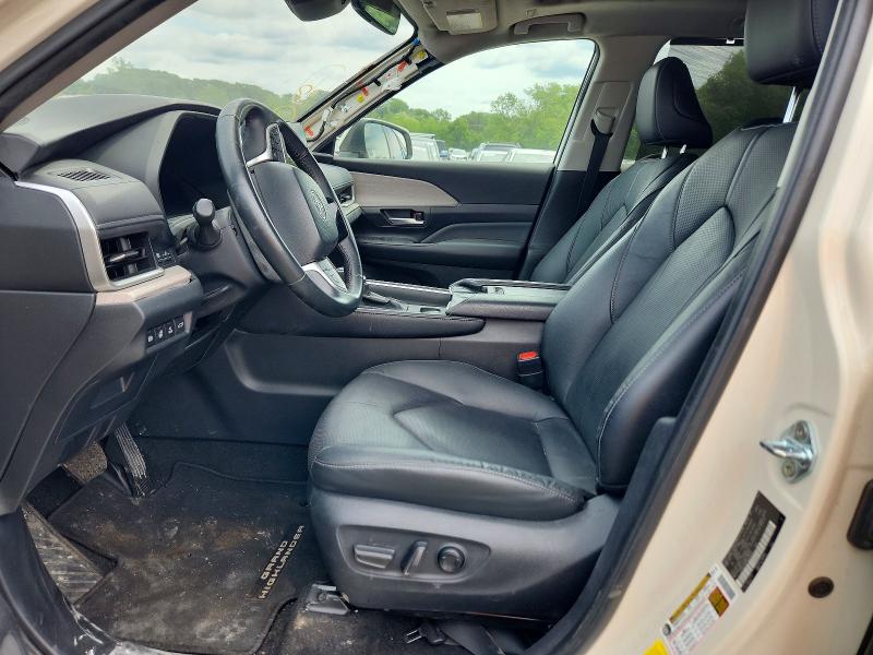 2024 Toyota Highlander VIN 5TDACAB58RS018797 COPART salvage auction — MINOR DENT/SCRATCHES, Fl - Cert Of Title-Rebuilt, sold $20,000 on 2026-07-23 (photo 7)