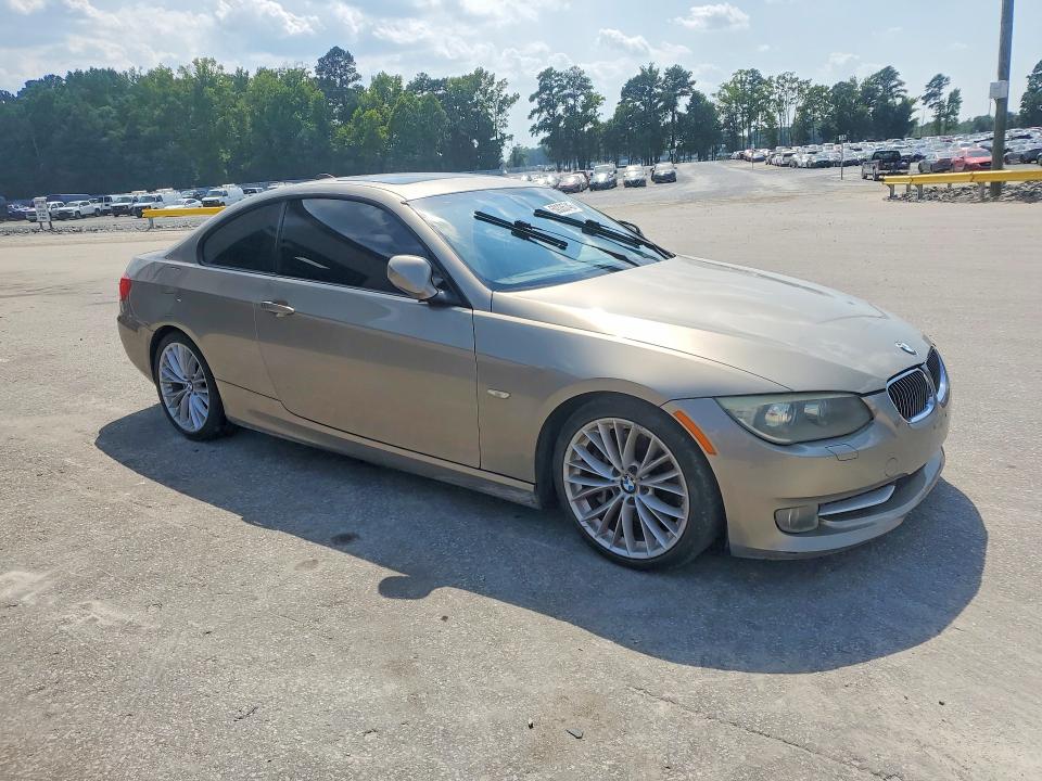 2011 BMW 3 series VIN WBAKG7C59BE264082 COPART salvage auction — MINOR DENT/SCRATCHES, VA - CERTIFICATE OF TITLE, sold $3,850 on 2026-07-28 (photo 4)