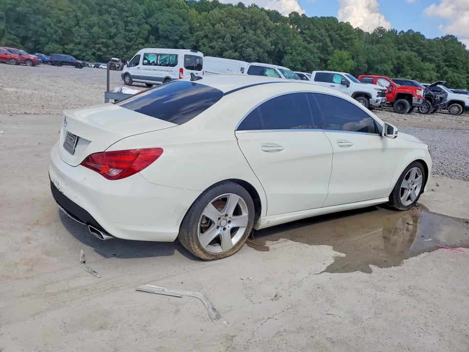 2015 Mercedes-benz Cla-klasse VIN WDDSJ4EB2FN186780 COPART salvage auction — MINOR DENT/SCRATCHES, OH - CERTIFICATE OF TITLE, sold $950 on 2026-07-29 (photo 3)
