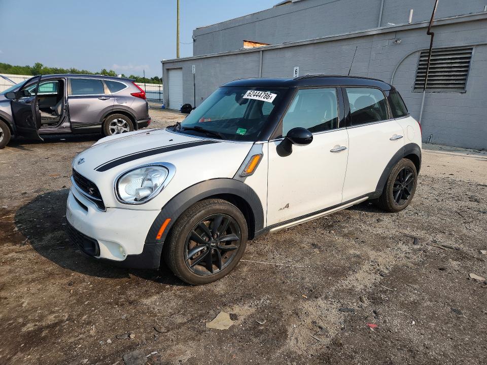 2016 Mini Cooper VIN WMWZC5C51GWU01029 COPART salvage auction — FRONT END, Va - Certificate Of Title, sold $1,350 on 2026-09-09 (photo 1)
