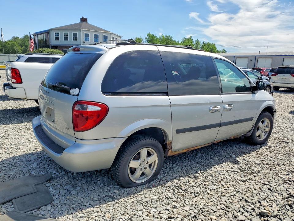 2006 Dodge Caravan VIN 1D4GP45R36B502140 COPART salvage auction — MINOR DENT/SCRATCHES, MA - CERTIFICATE OF TITLE, sold $375 on 2026-07-23 (photo 3)