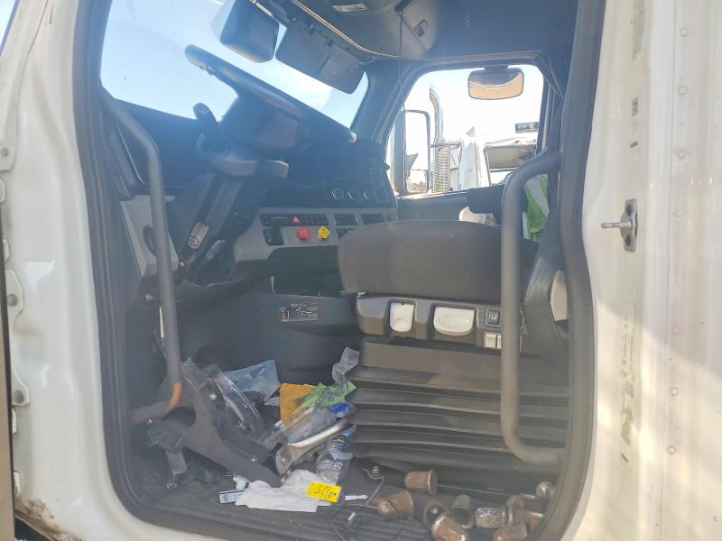 2023 Freightliner Cascadia 126 VIN 3AKJHHDR6PSNK9303 COPART salvage auction — ALL OVER, AZ - CERT OF TITLE - SALVAGE, sold $8,800 on 2026-09-12 (photo 7)