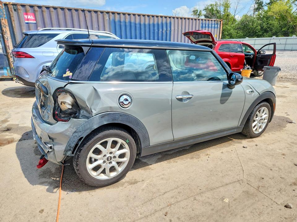 2015 Mini Cooper VIN WMWXP7C51F2A34651 COPART salvage auction — REAR END, WI - CERTIFICATE OF TITLE, sold $1,100 on 2026-08-10 (photo 3)