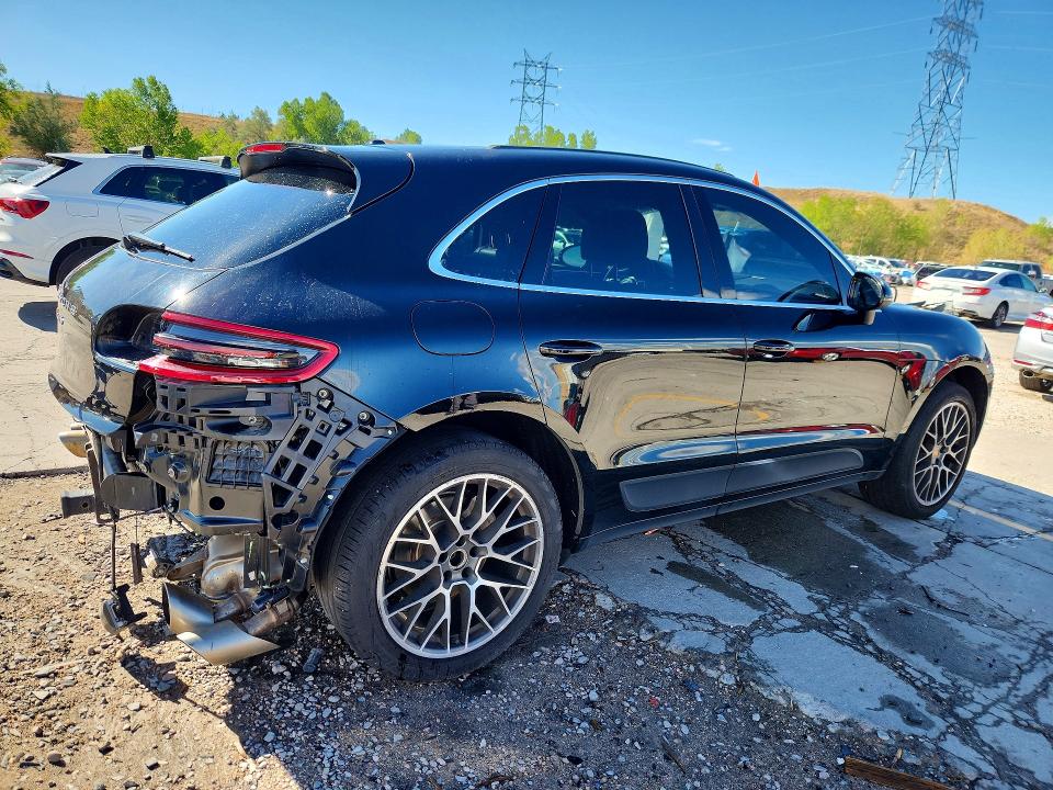2015 Porsche Macan VIN WP1AB2A58FLB50299 COPART salvage auction — REAR END, CO - PUBLIC - SALVAGE TITLE (P), sold $8,800 on 2026-08-26 (photo 3)