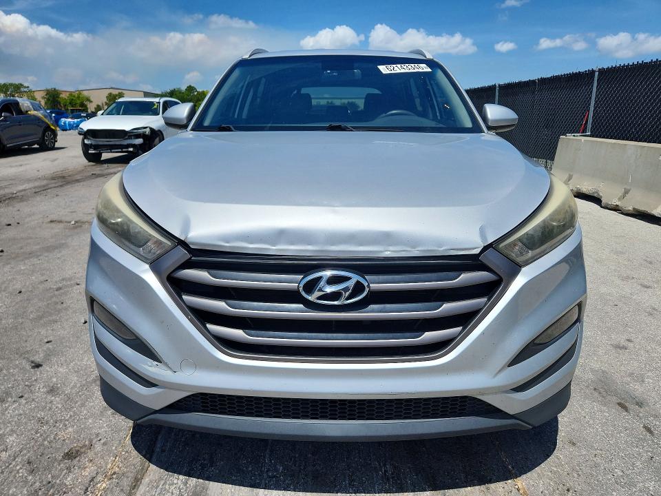 2016 Hyundai Tucson VIN KM8J33A40GU137825 COPART salvage auction — FRONT END, Fl - Certificate Of Title, sold $70 on 2026-07-28 (photo 5)