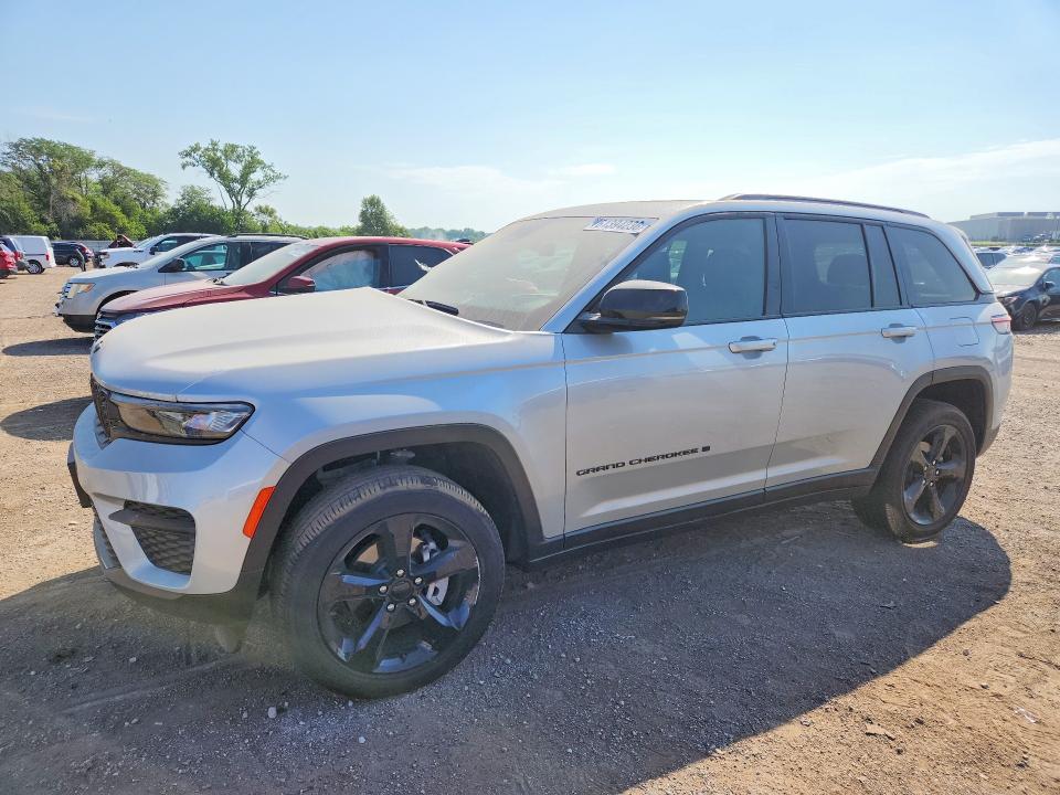 2025 Jeep Cherokee VIN 1C4RJHAG4S8804319 — COPART salvage auction photo