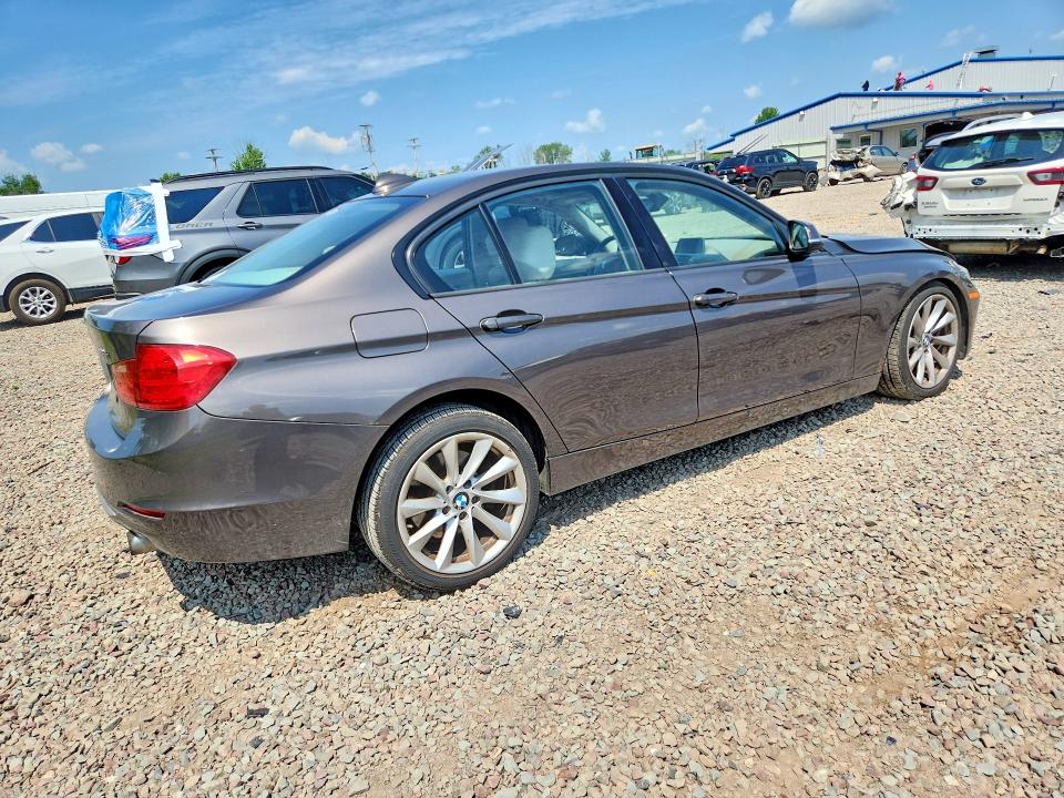 2013 BMW 3er VIN WBA3B9C52DF140800 COPART salvage auction — FRONT END, Ny - Mv-907A Salvage Certificate, sold $525 on 2026-07-22 (photo 3)