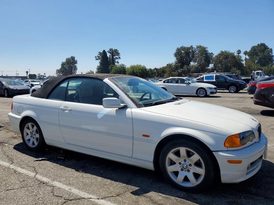 2001 BMW 3 series VIN WBABS33441JY52797 COPART salvage auction — MINOR DENT/SCRATCHES, CA - DIS/DLR/EXP APP FOR DUP CLEAN, sold $525 on 2026-07-14 (photo 4)