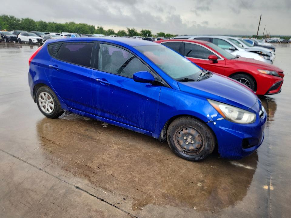 2013 Hyundai Accent VIN KMHCT5AE1DU108200 COPART salvage auction — REAR END, TX - SALVAGE VEHICLE TITLE (P), sold $525 on 2026-07-16 (photo 4)