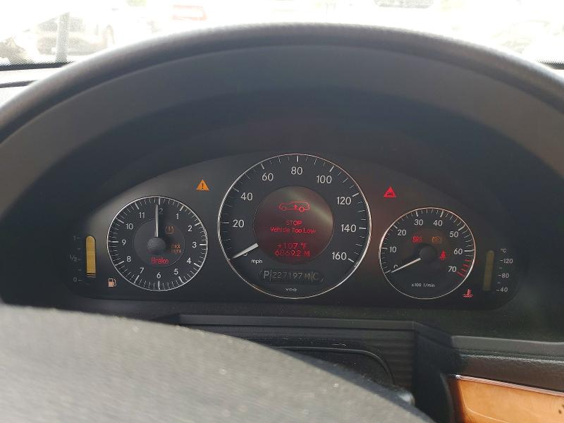 2008 Mercedes-benz E-class VIN WDBUH87X48B242221 COPART salvage auction — MINOR DENT/SCRATCHES, Ky - Certificate Of Title, sold $600 on 2026-08-17 (photo 9)