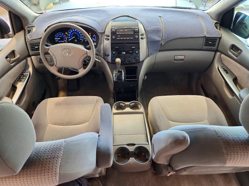 2007 Toyota Sienna VIN 5TDZK23C77S079953 COPART salvage auction — MINOR DENT/SCRATCHES, SC - DEALER ONLY CLEAN TITLE, sold $350 on 2026-07-27 (photo 8)