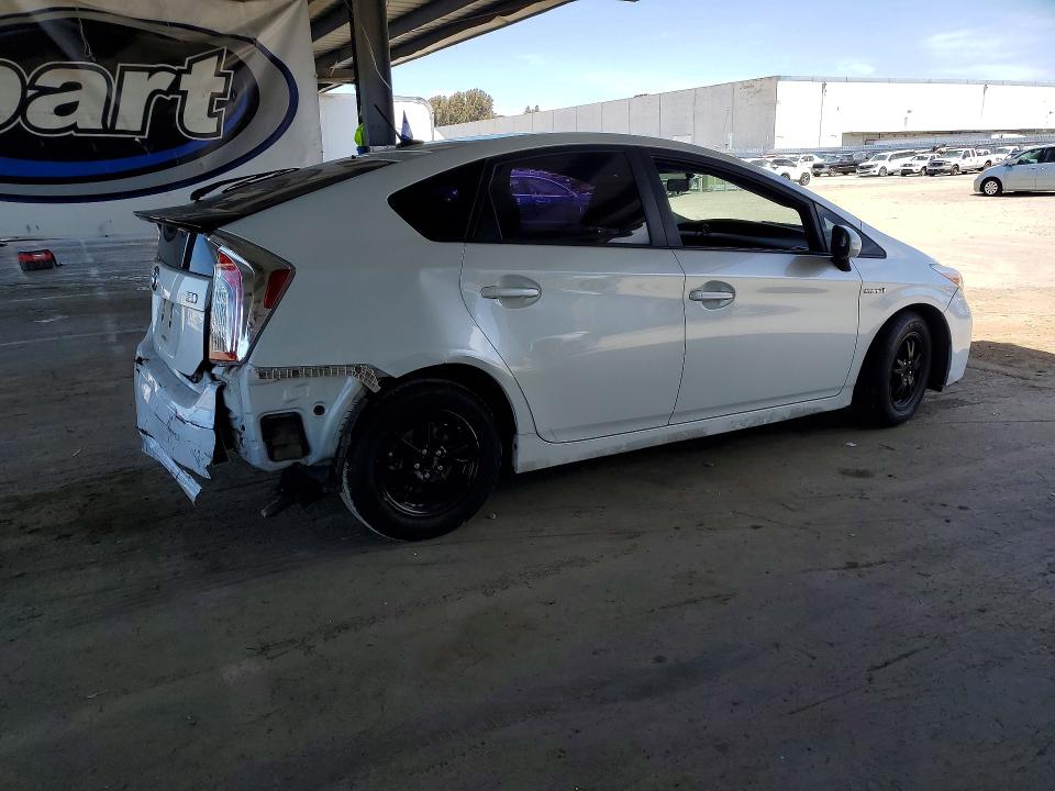 2015 Toyota Prius VIN JTDKN3DU6F1927578 COPART salvage auction — REAR END, CA - SALVAGE CERTIFICATE, sold $2,750 on 2026-07-14 (photo 3)