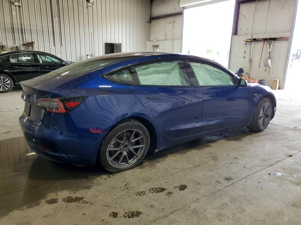 2022 Tesla Model 3 VIN 5YJ3E1EAXNF370709 COPART salvage auction — REAR END, VA - CERTIFICATE OF TITLE, sold $4,300 on 2026-07-22 (photo 3)