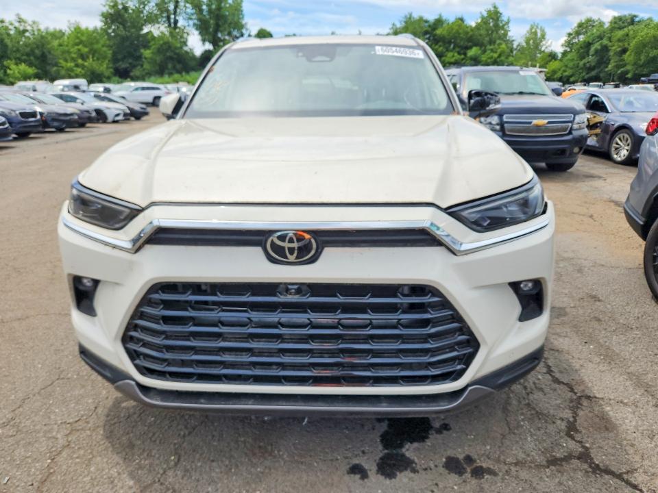 2024 Toyota Highlander VIN 5TDACAB58RS018797 COPART salvage auction — MINOR DENT/SCRATCHES, Fl - Cert Of Title-Rebuilt, sold $20,000 on 2026-07-23 (photo 5)