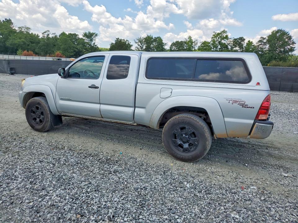 2005 Toyota Tacoma VIN 5TEUU42N15Z143925 COPART salvage auction — MINOR DENT/SCRATCHES, NC - SALVAGE CERT-REBUILT, sold $4,650 on 2026-07-27 (photo 2)