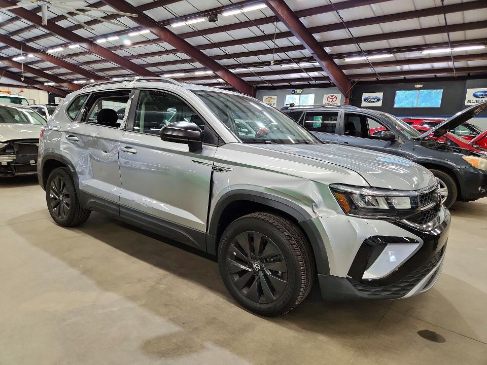 2024 Volkswagen Taos VIN 3VV5X7B27RM105736 COPART salvage auction — SIDE, NY - CERTIFICATE OF TITLE, sold $12,900 on 2026-07-30 (photo 4)
