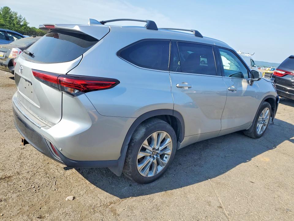 2020 Toyota Highlander VIN 5TDDZRBH4LS009946 COPART salvage auction — FRONT END, PA - CERTIFICATE OF SALVAGE, sold $8,000 on 2026-07-28 (photo 3)
