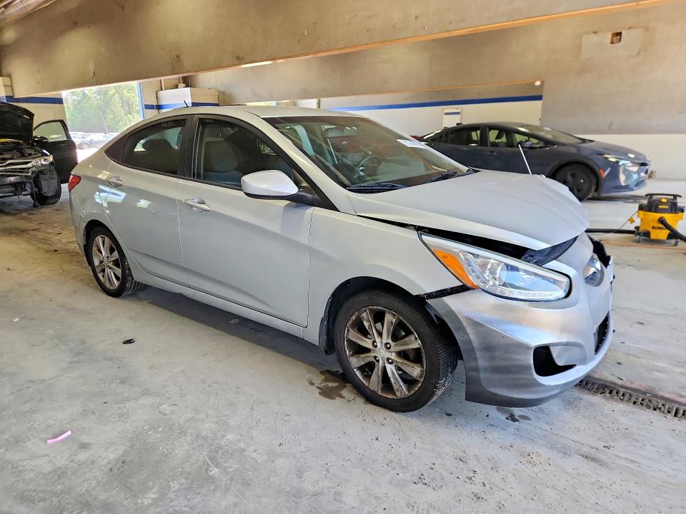 2014 Hyundai Accent VIN KMHCU4AEXEU767806 COPART salvage auction — FRONT END, VA - CERT OF TITLE - SALVAGE, sold $225 on 2026-07-24 (photo 4)