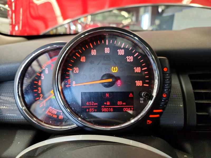 2015 Mini Cooper VIN WMWXM5C55F3A97341 COPART salvage auction — MINOR DENT/SCRATCHES, ME - CERTIFICATE OF TITLE (P), sold $2,350 on 2026-07-27 (photo 9)