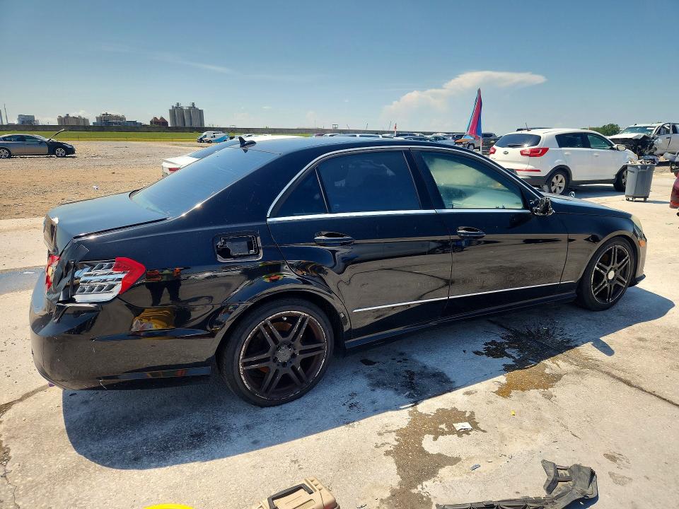2010 Mercedes-benz E-klasse VIN WDDHF5GB2AA057033 COPART salvage auction — WATER/FLOOD, MT - CERTIFICATE OF TITLE, sold $500 on 2026-07-22 (photo 3)