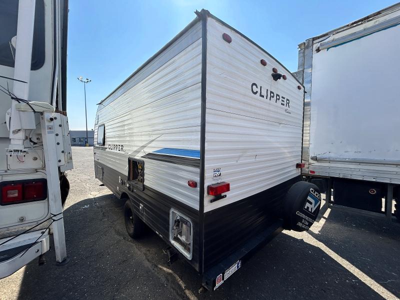 2022 Coach Clipper VIN 5ZT2CWEC0N3131676 COPART salvage auction — VANDALISM, WA - BILL OF SALE, sold $1,500 on 2026-10-01 (photo 3)