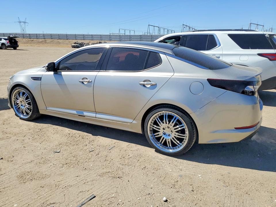 2011 Kia Optima VIN KNAGR4A66B5132228 COPART salvage auction — MINOR DENT/SCRATCHES, CA - DIS/DLR/EXP ONLY CLEAN TITLE, sold $550 on 2026-07-20 (photo 2)
