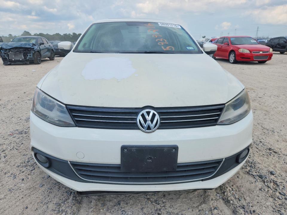 2014 Volkswagen Jetta VIN 3VWL07AJ1EM212999 COPART salvage auction — MINOR DENT/SCRATCHES, Mt - Certificate Of Title, sold $1,550 on 2026-07-17 (photo 5)