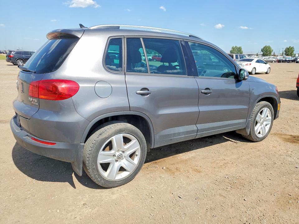 2015 Volkswagen Tiguan VIN WVGJV7AX7FW544216 COPART salvage auction — SIDE, AB - OOP - SALVAGE, sold $3,100 on 2026-08-04 (photo 3)