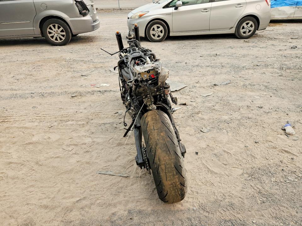 2024 Yamaha Yzfr7 VIN JYARM38E4RA009610 COPART salvage auction — ALL OVER, PA - CERTIFICATE OF SALVAGE, sold $50 on 2026-07-27 (photo 4)