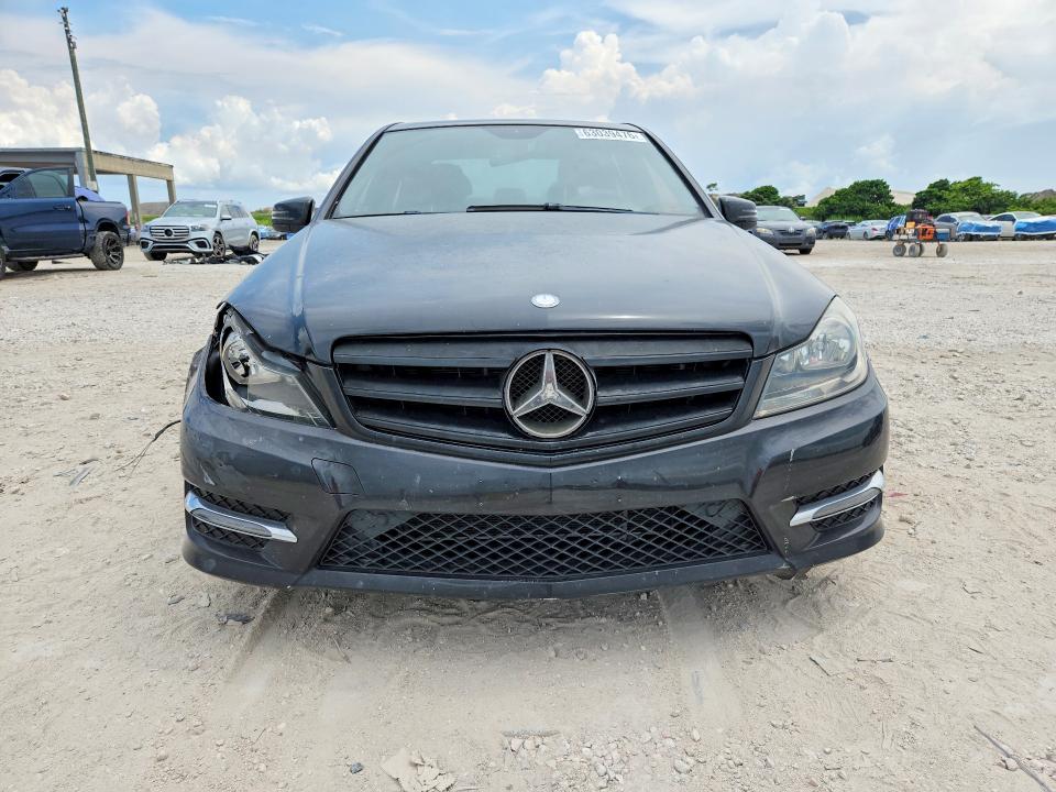 2014 Mercedes-benz VIN WDDGF8AB7EG201054 COPART salvage auction — FRONT END, Fl - Cert Of Title Slvg Rebuildable, sold $1,450 on 2026-08-11 (photo 5)