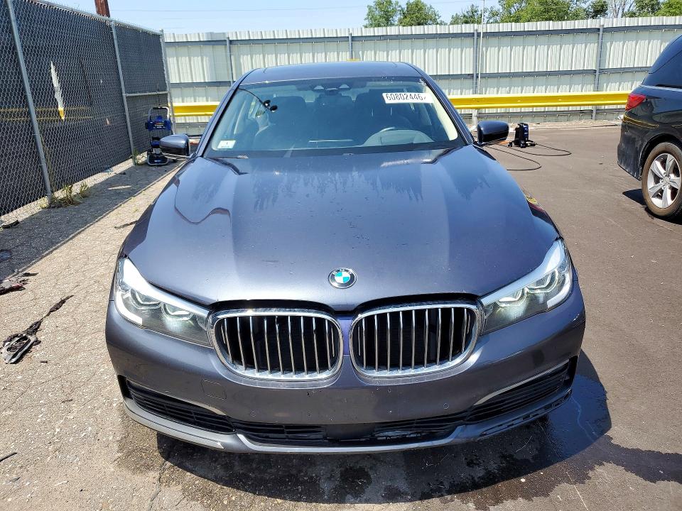2018 BMW 7er VIN WBA7E4C54JGV23896 COPART salvage auction — MINOR DENT/SCRATCHES, Mi - Certificate Of Title, sold $3,900 on 2026-07-31 (photo 5)