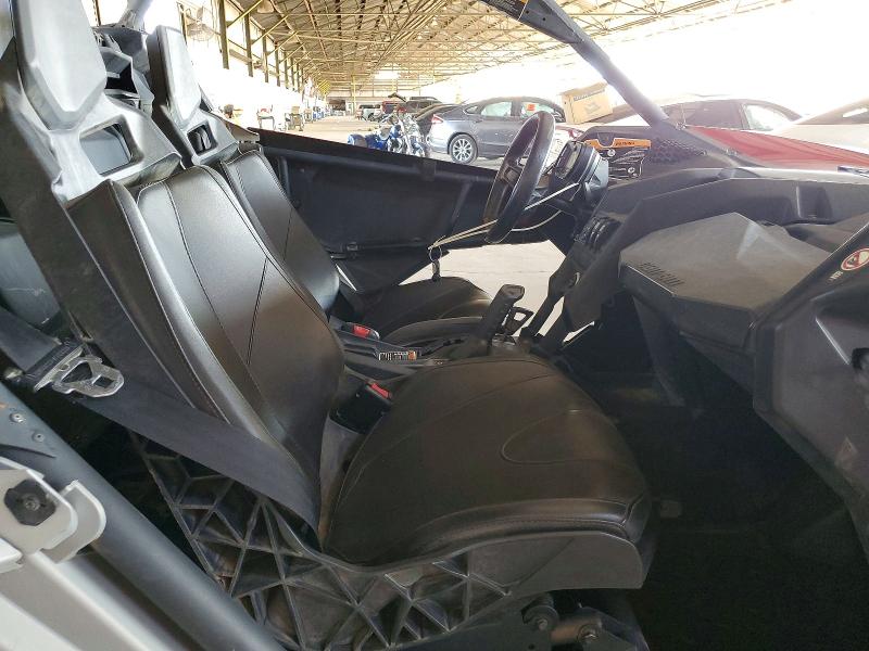 2024 Can-am/ brp Maverick VIN 3JBVGAY4XRE001677 COPART salvage auction — MINOR DENT/SCRATCHES, Az - Certificate Of Title, sold $10,600 on 2026-07-15 (photo 5)