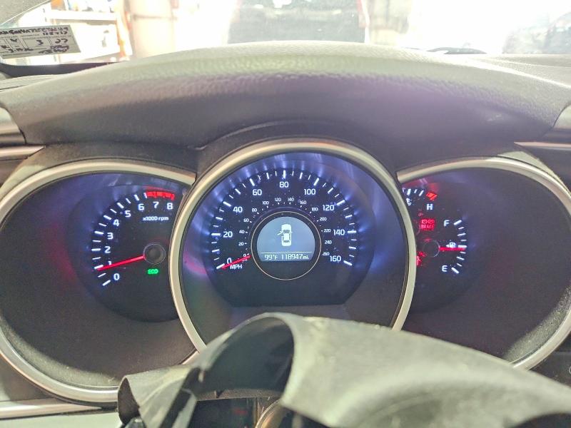 2015 Kia Optima VIN 5XXGM4A73FG422129 COPART salvage auction — VANDALISM, PA - CERTIFICATE OF SALVAGE, sold $450 on 2026-07-24 (photo 9)